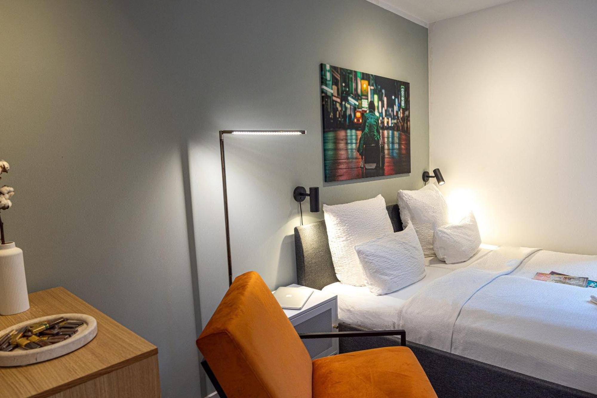 Have-A-Nice-Stay - Souterrain, Kino An Der Natur, U-Bahn Nach Hamburg 400M - Baecker & Restaurants 500M - Lidl 800M - Zentrum 1,5Km Ahrensburg Exteriör bild